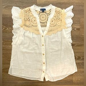 Democracy Brand Eyelet Trim Cap Sleeve Shirt Sz XL